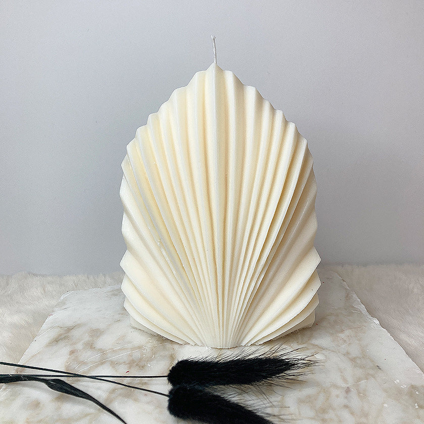 Palm Leaf Candle